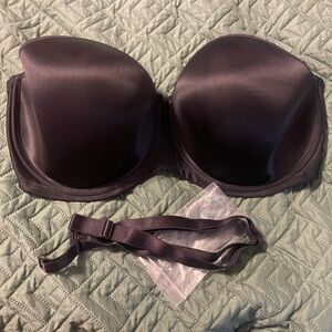 Elomi Black Strapless Convertible Bra 
Size 38J